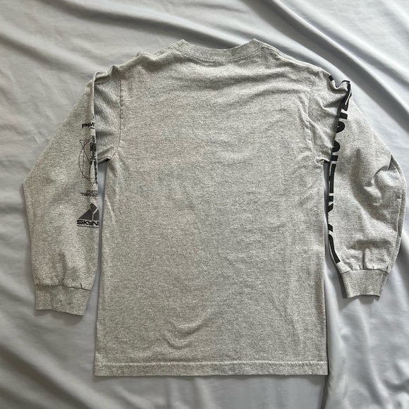 Primitive Gray Long Sleeve with Futuristic Graphic - Men’s Size M - Picture 7 of 7